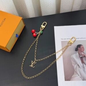 Lv charm lv keychain bag chain